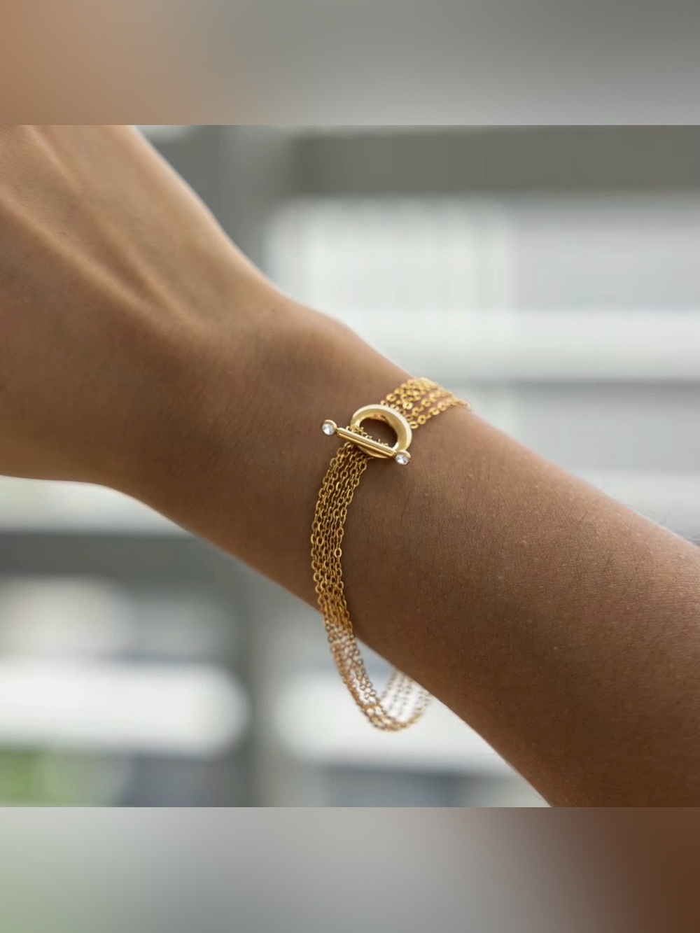 Gold Multi-Chain Toggle Bracelet D158